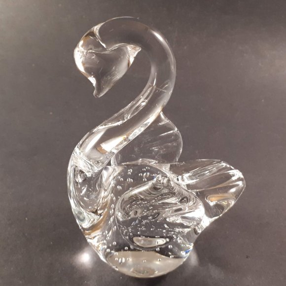 Vintage Large glass Swan paperweight/figurine - Picture 7 of 8